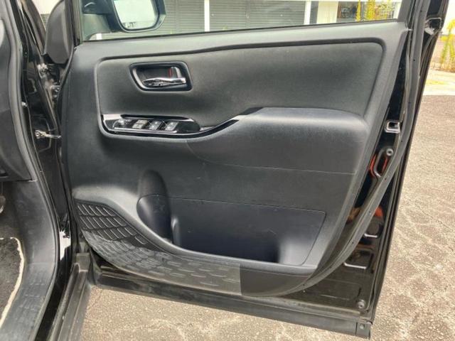 ヴォクシー ZSキラメキ2 新品タイヤ/保証書/純正 9インチ SDナビ/フリップダウンモニター 純正 12.1インチ/トヨタセーフティセンス/両側電動スライドドア/車線逸脱防止支援システム 衝突被害軽減システム バックカメラ(22枚目)