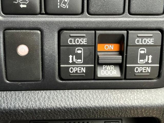 ヴォクシー ZSキラメキ2 新品タイヤ/保証書/純正 9インチ SDナビ/フリップダウンモニター 純正 12.1インチ/トヨタセーフティセンス/両側電動スライドドア/車線逸脱防止支援システム 衝突被害軽減システム バックカメラ(31枚目)