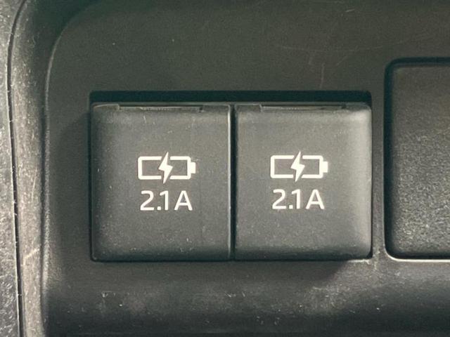 ヴォクシー ZSキラメキ2 新品タイヤ/保証書/純正 9インチ SDナビ/フリップダウンモニター 純正 12.1インチ/トヨタセーフティセンス/両側電動スライドドア/車線逸脱防止支援システム 衝突被害軽減システム バックカメラ(44枚目)