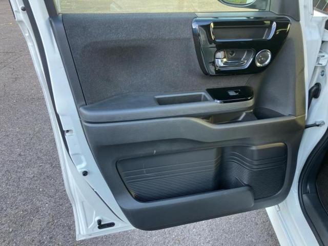 Ｎ－ＢＯＸカスタム Ｌ　新品タイヤ／保証書／純正　８インチ　ＳＤナビ／ホンダセンシング／両側電動スライドドア／シートヒーター　前席／車線逸脱防止支援システム／パーキングアシスト　バックガイド　衝突被害軽減システム　禁煙車（22枚目）