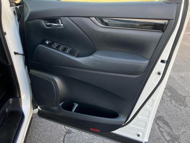 アルファード Ｓ　Ａパッケージ　保証書／純正　９インチ　ＳＤナビ／衝突安全装置／両側電動スライドドア／ドライブレコーダー　前後／ヘッドランプ　ＬＥＤ／Ｂｌｕｅｔｏｏｔｈ接続／ＥＴＣ／ＥＢＤ付ＡＢＳ／横滑り防止装置　バックカメラ（22枚目）