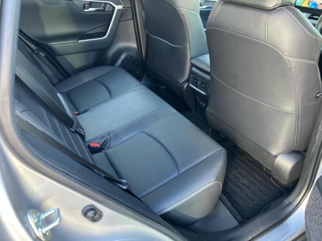 RAV4 4WD G 保証書/ディスプレイオーディオ+ナビ9インチ/トヨタセーフティセンス/シートヒーター 前席/パノラミックビューモニター/車線逸脱防止支援システム/シート 合皮/電動バックドア 衝突被害軽減システム(5枚目)