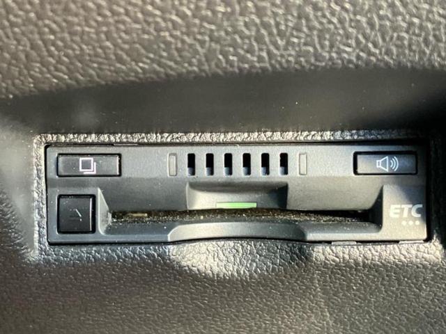 プリウス Ｓ　純正　ＳＤナビ／トヨタセーフティセンス／車線逸脱防止支援システム／ドライブレコーダー　前後／ヘッドランプ　ＬＥＤ／Ｂｌｕｅｔｏｏｔｈ接続／ＥＴＣ２．０／ＥＢＤ付ＡＢＳ／横滑り防止装置　バックカメラ（24枚目）