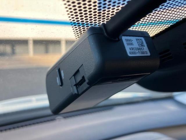 プリウス Ｓ　純正　ＳＤナビ／トヨタセーフティセンス／車線逸脱防止支援システム／ドライブレコーダー　前後／ヘッドランプ　ＬＥＤ／Ｂｌｕｅｔｏｏｔｈ接続／ＥＴＣ２．０／ＥＢＤ付ＡＢＳ／横滑り防止装置　バックカメラ（38枚目）