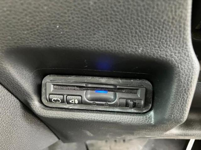 フィットハイブリッド ハイブリッド・Fパッケージ 新品タイヤ/保証書/社外 SDナビ/ヘッドランプ LED/Bluetooth接続/ETC/EBD付ABS/横滑り防止装置/アイドリングストップ/バックモニター/ワンセグTV/DVD/禁煙車 DVD再生(16枚目)