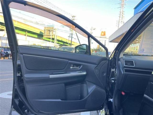 レヴォーグ ４ＷＤ１．６ＧＴアイサイトＳスタイル　新品タイヤ／社外　ＳＤナビ／衝突安全装置／車線逸脱防止支援システム／ヘッドランプ　ＬＥＤ／Ｂｌｕｅｔｏｏｔｈ接続／ＥＴＣ／ＥＢＤ付ＡＢＳ／横滑り防止装置／アイドリングストップ／フルセグＴＶ／ＤＶＤ（6枚目）