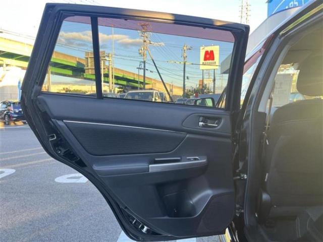 レヴォーグ ４ＷＤ１．６ＧＴアイサイトＳスタイル　新品タイヤ／社外　ＳＤナビ／衝突安全装置／車線逸脱防止支援システム／ヘッドランプ　ＬＥＤ／Ｂｌｕｅｔｏｏｔｈ接続／ＥＴＣ／ＥＢＤ付ＡＢＳ／横滑り防止装置／アイドリングストップ／フルセグＴＶ／ＤＶＤ（7枚目）