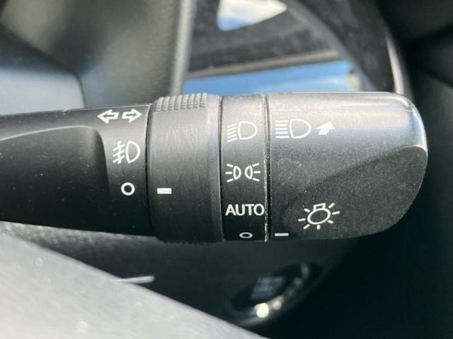 アルファード Sタイプゴールド サンルーフ/ディスプレイオーディオ+ナビ9インチ/フリップダウンモニター 純正 12.1インチ/デジタルインナーミラー/トヨタセーフティセンス/両側電動スライドドア 衝突被害軽減システム バックカメラ(16枚目)