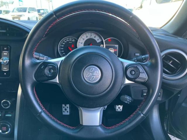 ８６ ＧＴリミテッド　社外　ＳＤナビ／シートヒーター／シート　ハーフレザー／ヘッドランプ　ＬＥＤ／Ｂｌｕｅｔｏｏｔｈ接続／ＥＴＣ／ＡＢＳ／横滑り防止装置／クルーズコントロール／バックモニター／フルセグＴＶ／ＤＶＤ（14枚目）