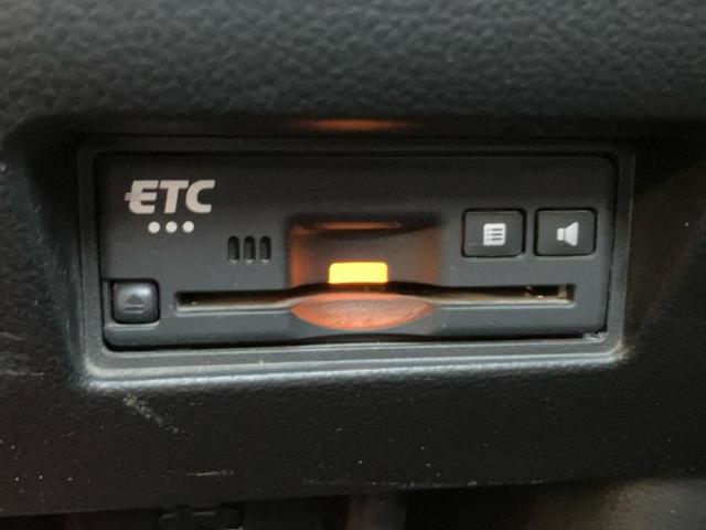 スイフトスポーツ スポーツ　新品タイヤ／純正　８インチ　ＳＤナビ／セーフティサポート（スズキ）／シートヒーター／全方位モニター用カメラ／ヘッドランプ　ＬＥＤ／Ｂｌｕｅｔｏｏｔｈ接続／ＥＴＣ／ＥＢＤ付ＡＢＳ／横滑り防止装置（18枚目）