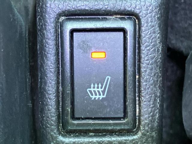 スイフトスポーツ スポーツ　新品タイヤ／純正　８インチ　ＳＤナビ／セーフティサポート（スズキ）／シートヒーター／全方位モニター用カメラ／ヘッドランプ　ＬＥＤ／Ｂｌｕｅｔｏｏｔｈ接続／ＥＴＣ／ＥＢＤ付ＡＢＳ／横滑り防止装置（32枚目）