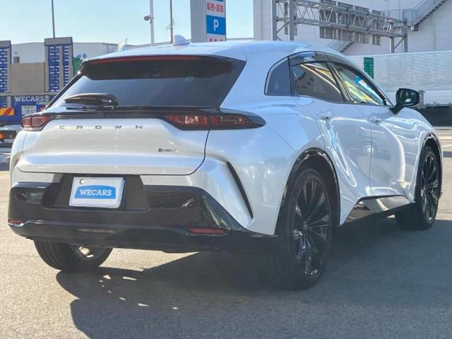 クラウンスポーツ ４ＷＤ　Ｚ　純正　ＳＤナビ／デジタルインナーミラー／衝突安全装置／シートヒーター／全方位モニター／車線逸脱防止支援システム／シート　合皮／パーキングアシスト　自動操舵／電動バックドア／ヘッドランプ　ＬＥＤ　４ＷＤ（3枚目）