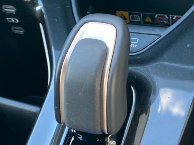 クラウンスポーツ ４ＷＤ　Ｚ　純正　ＳＤナビ／デジタルインナーミラー／衝突安全装置／シートヒーター／全方位モニター／車線逸脱防止支援システム／シート　合皮／パーキングアシスト　自動操舵／電動バックドア／ヘッドランプ　ＬＥＤ　４ＷＤ（18枚目）