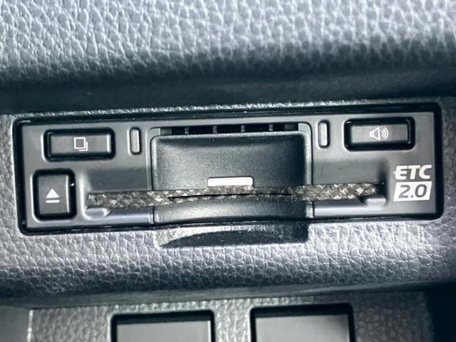 クラウンスポーツ ４ＷＤ　Ｚ　純正　ＳＤナビ／デジタルインナーミラー／衝突安全装置／シートヒーター／全方位モニター／車線逸脱防止支援システム／シート　合皮／パーキングアシスト　自動操舵／電動バックドア／ヘッドランプ　ＬＥＤ　４ＷＤ（24枚目）