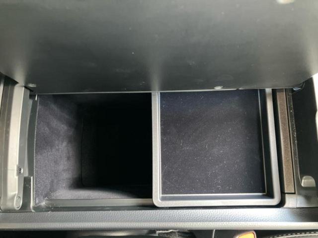 クラウンスポーツ ４ＷＤ　Ｚ　純正　ＳＤナビ／デジタルインナーミラー／衝突安全装置／シートヒーター／全方位モニター／車線逸脱防止支援システム／シート　合皮／パーキングアシスト　自動操舵／電動バックドア／ヘッドランプ　ＬＥＤ　４ＷＤ（32枚目）