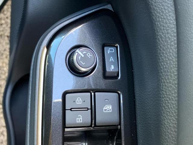 クラウンスポーツ ４ＷＤ　Ｚ　純正　ＳＤナビ／デジタルインナーミラー／衝突安全装置／シートヒーター／全方位モニター／車線逸脱防止支援システム／シート　合皮／パーキングアシスト　自動操舵／電動バックドア／ヘッドランプ　ＬＥＤ　４ＷＤ（48枚目）