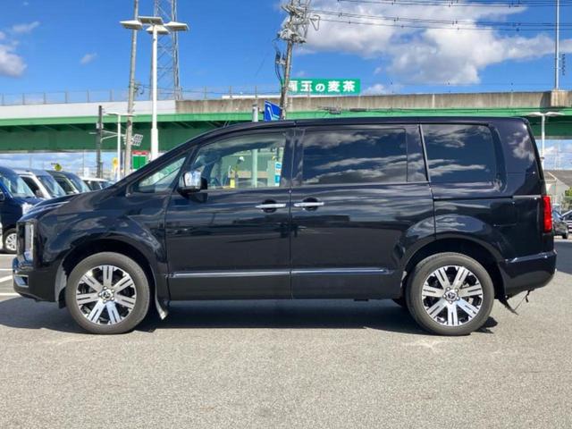 デリカD:5 4WD P 純正 10インチ SDナビ/衝突安全装置/両側電動スライドドア/シートヒーター/マルチアラウンドモニター/車線逸脱防止支援システム/電動バックドア/ヘッドランプ LED/Bluetooth接続 4WD(2枚目)