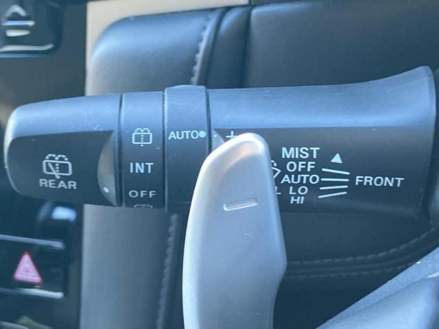 デリカD:5 4WD P 純正 10インチ SDナビ/衝突安全装置/両側電動スライドドア/シートヒーター/マルチアラウンドモニター/車線逸脱防止支援システム/電動バックドア/ヘッドランプ LED/Bluetooth接続 4WD(14枚目)