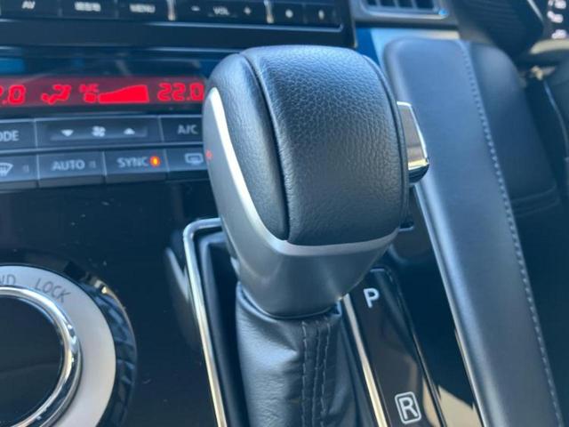 デリカD:5 4WD P 純正 10インチ SDナビ/衝突安全装置/両側電動スライドドア/シートヒーター/マルチアラウンドモニター/車線逸脱防止支援システム/電動バックドア/ヘッドランプ LED/Bluetooth接続 4WD(15枚目)