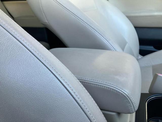 レガシィアウトバック 4WDアウトバックリミテッド 純正 8インチ SDナビ/衝突安全装置/シートヒーター/車線逸脱防止支援システム/シート フルレザー/電動バックドア/ヘッドランプ LED/Bluetooth接続/ETC/EBD付ABS 革シート(32枚目)