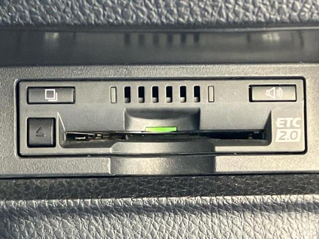 エスクァイア ハイブリッドGiブラックテーラード 新品タイヤ/純正 10インチ SDナビ/フリップダウンモニター/衝突安全装置/両側電動スライドドア/シートヒーター/車線逸脱防止支援システム/シート 合皮/パーキングアシスト バックガイド 禁煙車(24枚目)