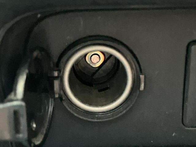 エスクァイア ハイブリッドGiブラックテーラード 新品タイヤ/純正 10インチ SDナビ/フリップダウンモニター/衝突安全装置/両側電動スライドドア/シートヒーター/車線逸脱防止支援システム/シート 合皮/パーキングアシスト バックガイド 禁煙車(40枚目)