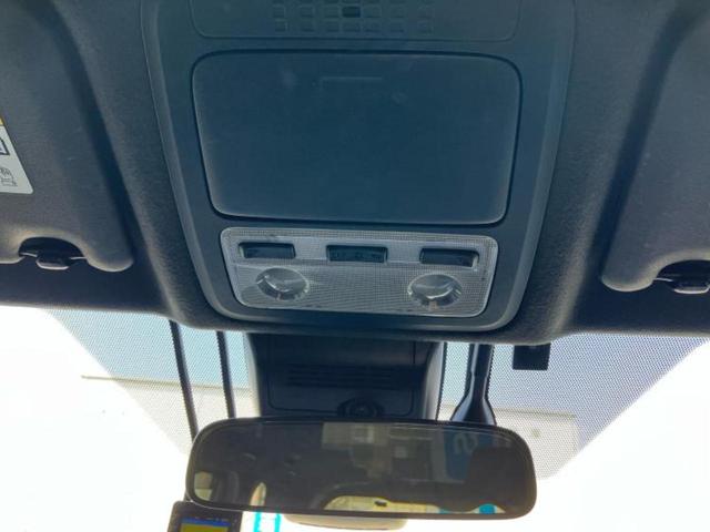 エスクァイア ハイブリッドGiブラックテーラード 新品タイヤ/純正 10インチ SDナビ/フリップダウンモニター/衝突安全装置/両側電動スライドドア/シートヒーター/車線逸脱防止支援システム/シート 合皮/パーキングアシスト バックガイド 禁煙車(46枚目)