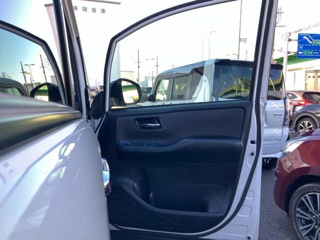 ヴォクシー ZSキラメキ2 社外 10インチ SDナビ/フリップダウンモニター 社外 12.8インチ/衝突安全装置/両側電動スライドドア/車線逸脱防止支援システム/ヘッドランプ LED/Bluetooth接続/ETC(4枚目)