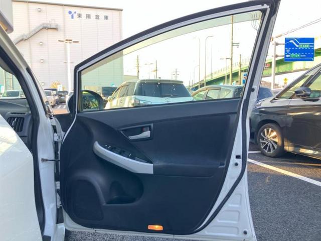 プリウス S 純正 SDナビ/パーキングアシスト バックガイド/ヘッドランプ LED/Bluetooth接続/ETC/EBD付ABS/横滑り防止装置/アイドリングストップ/フルセグTV/DVD LEDヘッドランプ(4枚目)