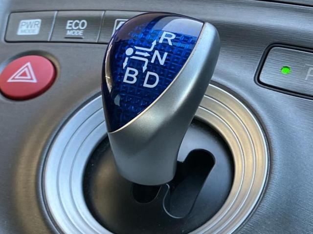 プリウス S 純正 SDナビ/パーキングアシスト バックガイド/ヘッドランプ LED/Bluetooth接続/ETC/EBD付ABS/横滑り防止装置/アイドリングストップ/フルセグTV/DVD LEDヘッドランプ(18枚目)