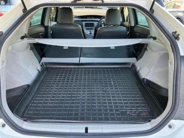 プリウス S 純正 SDナビ/パーキングアシスト バックガイド/ヘッドランプ LED/Bluetooth接続/ETC/EBD付ABS/横滑り防止装置/アイドリングストップ/フルセグTV/DVD LEDヘッドランプ(19枚目)