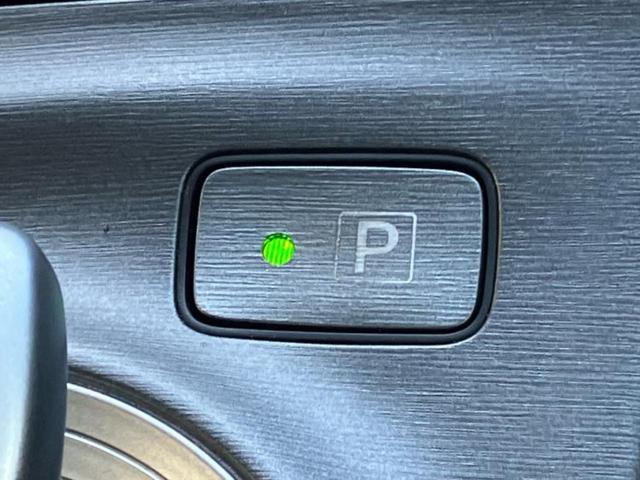 プリウス S 純正 SDナビ/パーキングアシスト バックガイド/ヘッドランプ LED/Bluetooth接続/ETC/EBD付ABS/横滑り防止装置/アイドリングストップ/フルセグTV/DVD LEDヘッドランプ(26枚目)