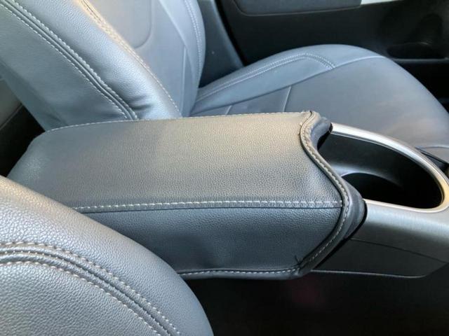 プリウス S 純正 SDナビ/パーキングアシスト バックガイド/ヘッドランプ LED/Bluetooth接続/ETC/EBD付ABS/横滑り防止装置/アイドリングストップ/フルセグTV/DVD LEDヘッドランプ(31枚目)