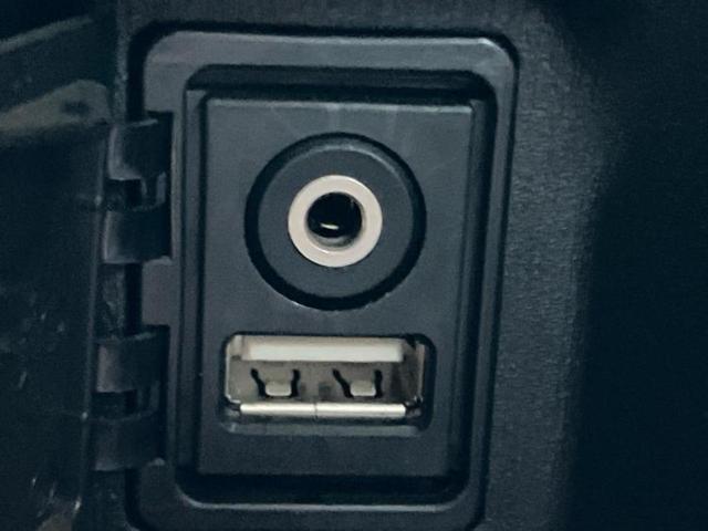 プリウス S 純正 SDナビ/パーキングアシスト バックガイド/ヘッドランプ LED/Bluetooth接続/ETC/EBD付ABS/横滑り防止装置/アイドリングストップ/フルセグTV/DVD LEDヘッドランプ(36枚目)