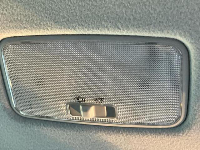 プリウス S 純正 SDナビ/パーキングアシスト バックガイド/ヘッドランプ LED/Bluetooth接続/ETC/EBD付ABS/横滑り防止装置/アイドリングストップ/フルセグTV/DVD LEDヘッドランプ(48枚目)