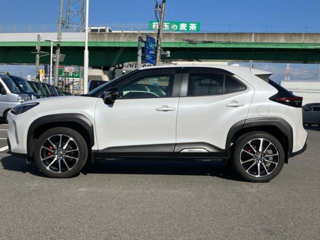 ヤリスクロス ＧＲスポーツ　保証書／ディスプレイオーディオ８インチ／衝突安全装置／車線逸脱防止支援システム／シート　ハーフレザー／ドライブレコーダー　前後／ヘッドランプ　ＬＥＤ／Ｂｌｕｅｔｏｏｔｈ接続／ＥＴＣ　バックカメラ　ＴＶ（2枚目）