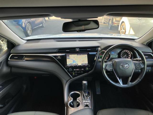 カムリ Ｇ　サンルーフ／純正エアロ／保証書／純正　９インチ　ＳＤナビ／衝突安全装置／車線逸脱防止支援システム／パーキングアシスト　バックガイド／ヘッドランプ　ＬＥＤ／Ｂｌｕｅｔｏｏｔｈ接続／ＥＴＣ　フルエアロ（9枚目）