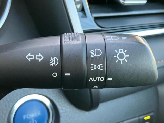 カムリ Ｇ　サンルーフ／純正エアロ／保証書／純正　９インチ　ＳＤナビ／衝突安全装置／車線逸脱防止支援システム／パーキングアシスト　バックガイド／ヘッドランプ　ＬＥＤ／Ｂｌｕｅｔｏｏｔｈ接続／ＥＴＣ　フルエアロ（16枚目）