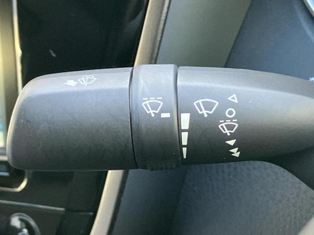 カムリ Ｇ　サンルーフ／純正エアロ／保証書／純正　９インチ　ＳＤナビ／衝突安全装置／車線逸脱防止支援システム／パーキングアシスト　バックガイド／ヘッドランプ　ＬＥＤ／Ｂｌｕｅｔｏｏｔｈ接続／ＥＴＣ　フルエアロ（17枚目）