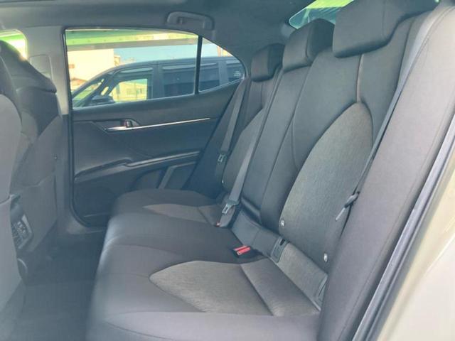 カムリ Ｇ　サンルーフ／純正エアロ／保証書／純正　９インチ　ＳＤナビ／衝突安全装置／車線逸脱防止支援システム／パーキングアシスト　バックガイド／ヘッドランプ　ＬＥＤ／Ｂｌｕｅｔｏｏｔｈ接続／ＥＴＣ　フルエアロ（22枚目）