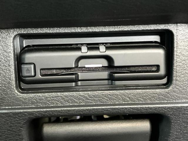 ノート Ｘ　純正　９インチ　メモリーナビ／インテリジェントルームミラー／エマージェンシーブレーキ／アラウンドビューモニター／車線逸脱防止支援システム／ドライブレコーダー　純正／ヘッドランプ　ＬＥＤ　全周囲カメラ（24枚目）