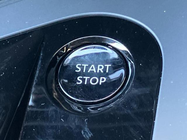 ノート Ｘ　純正　９インチ　メモリーナビ／インテリジェントルームミラー／エマージェンシーブレーキ／アラウンドビューモニター／車線逸脱防止支援システム／ドライブレコーダー　純正／ヘッドランプ　ＬＥＤ　全周囲カメラ（25枚目）