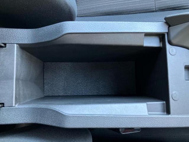 ノート Ｘ　純正　９インチ　メモリーナビ／インテリジェントルームミラー／エマージェンシーブレーキ／アラウンドビューモニター／車線逸脱防止支援システム／ドライブレコーダー　純正／ヘッドランプ　ＬＥＤ　全周囲カメラ（31枚目）