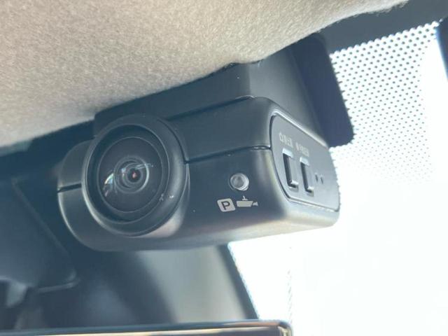 ノート Ｘ　純正　９インチ　メモリーナビ／インテリジェントルームミラー／エマージェンシーブレーキ／アラウンドビューモニター／車線逸脱防止支援システム／ドライブレコーダー　純正／ヘッドランプ　ＬＥＤ　全周囲カメラ（43枚目）