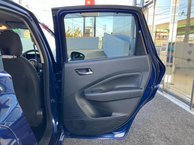 ノート Ｘ　純正　９インチ　ＳＤナビ／インテリジェントルームミラー／衝突安全装置／アラウンドビューモニター／車線逸脱防止支援システム／ドライブレコーダー　純正／ヘッドランプ　ＬＥＤ／Ｂｌｕｅｔｏｏｔｈ接続　ＥＴＣ（5枚目）