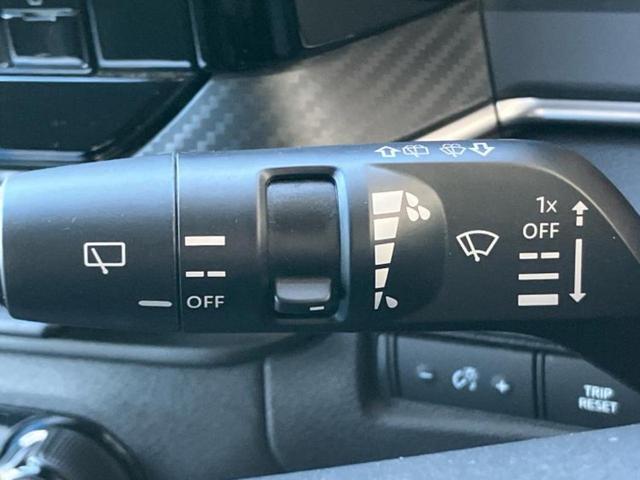 ノート Ｘ　純正　９インチ　ＳＤナビ／インテリジェントルームミラー／衝突安全装置／アラウンドビューモニター／車線逸脱防止支援システム／ドライブレコーダー　純正／ヘッドランプ　ＬＥＤ／Ｂｌｕｅｔｏｏｔｈ接続　ＥＴＣ（17枚目）