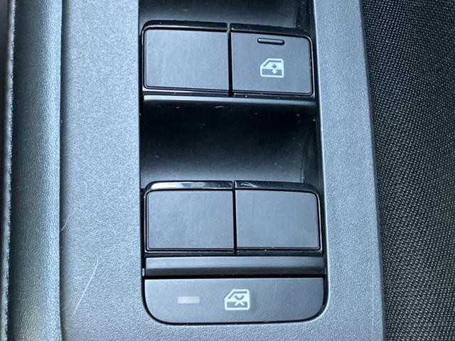 ノート Ｘ　純正　９インチ　ＳＤナビ／インテリジェントルームミラー／衝突安全装置／アラウンドビューモニター／車線逸脱防止支援システム／ドライブレコーダー　純正／ヘッドランプ　ＬＥＤ／Ｂｌｕｅｔｏｏｔｈ接続　ＥＴＣ（48枚目）