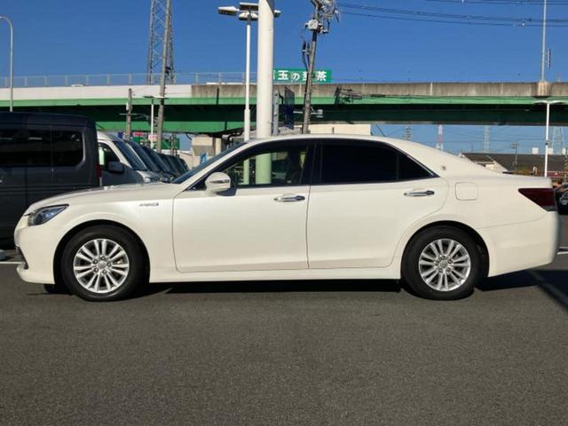 クラウンハイブリッド ハイブリッドロイヤルサルーン　新品タイヤ／純正　８インチ　メモリーナビ／シートヒーター／ヘッドランプ　ＨＩＤ／Ｂｌｕｅｔｏｏｔｈ接続／ＥＴＣ／ＥＢＤ付ＡＢＳ／横滑り防止装置／アイドリングストップ／クルーズコントロール　バックカメラ（2枚目）