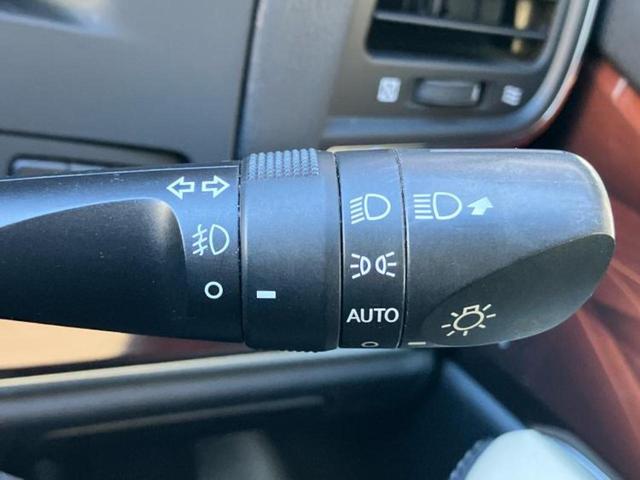 クラウンハイブリッド ハイブリッドロイヤルサルーン　新品タイヤ／純正　８インチ　メモリーナビ／シートヒーター／ヘッドランプ　ＨＩＤ／Ｂｌｕｅｔｏｏｔｈ接続／ＥＴＣ／ＥＢＤ付ＡＢＳ／横滑り防止装置／アイドリングストップ／クルーズコントロール　バックカメラ（16枚目）