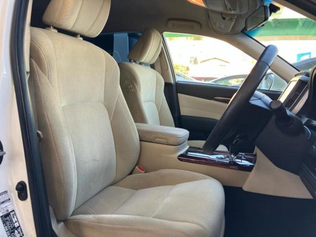 クラウンハイブリッド ハイブリッドロイヤルサルーン　新品タイヤ／純正　８インチ　メモリーナビ／シートヒーター／ヘッドランプ　ＨＩＤ／Ｂｌｕｅｔｏｏｔｈ接続／ＥＴＣ／ＥＢＤ付ＡＢＳ／横滑り防止装置／アイドリングストップ／クルーズコントロール　バックカメラ（19枚目）